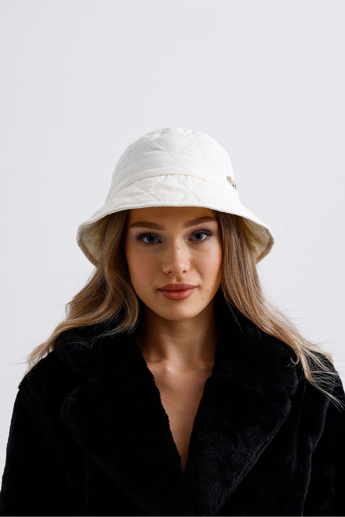 nord arc-Cream Quilted Bucket Hat with Water Repellent Feature (Size 56cm) 3
