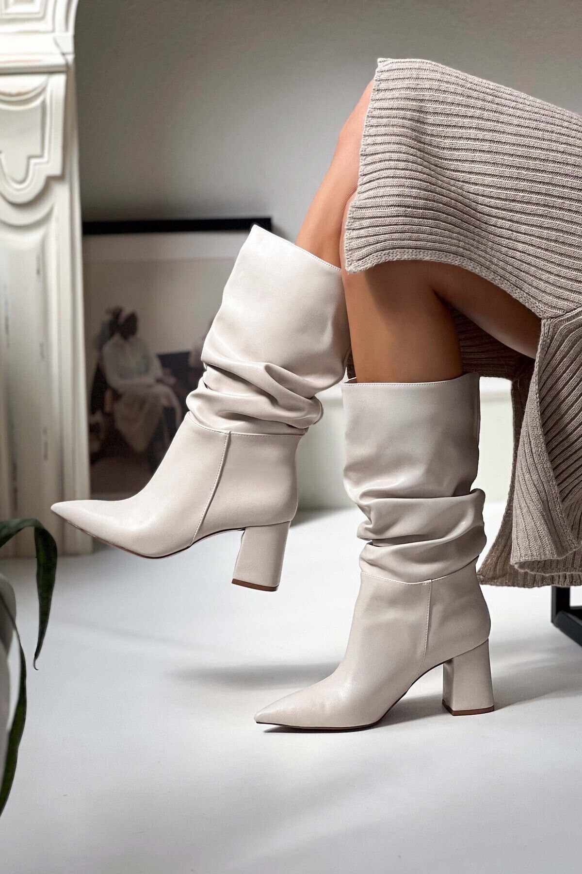 NİŞANTAŞI SHOES-Dámske čižmy na podpätku Janelle Béžové matné mechové 8