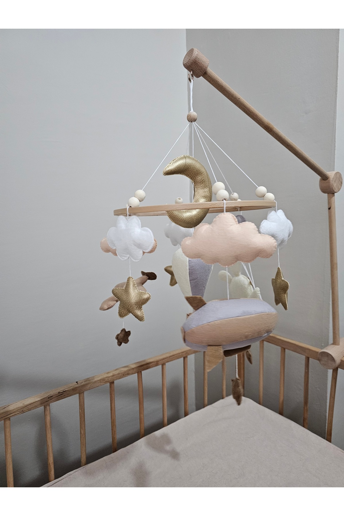 hobiimobiii Dönence (MÜZİKLİ) bebek beşik süsü keçe dönence zeplin pilot tavşan uçak fotoğrafı 3 (önizleme)