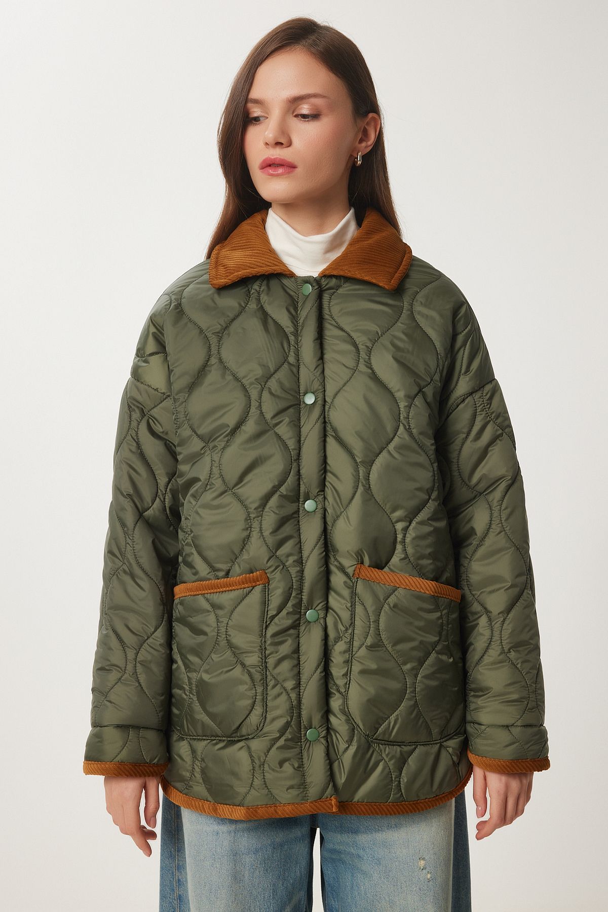 Happiness İstanbul-Khakifarbener Steppmantel für Damen mit Polokragen und Tasche DZ00096 4
