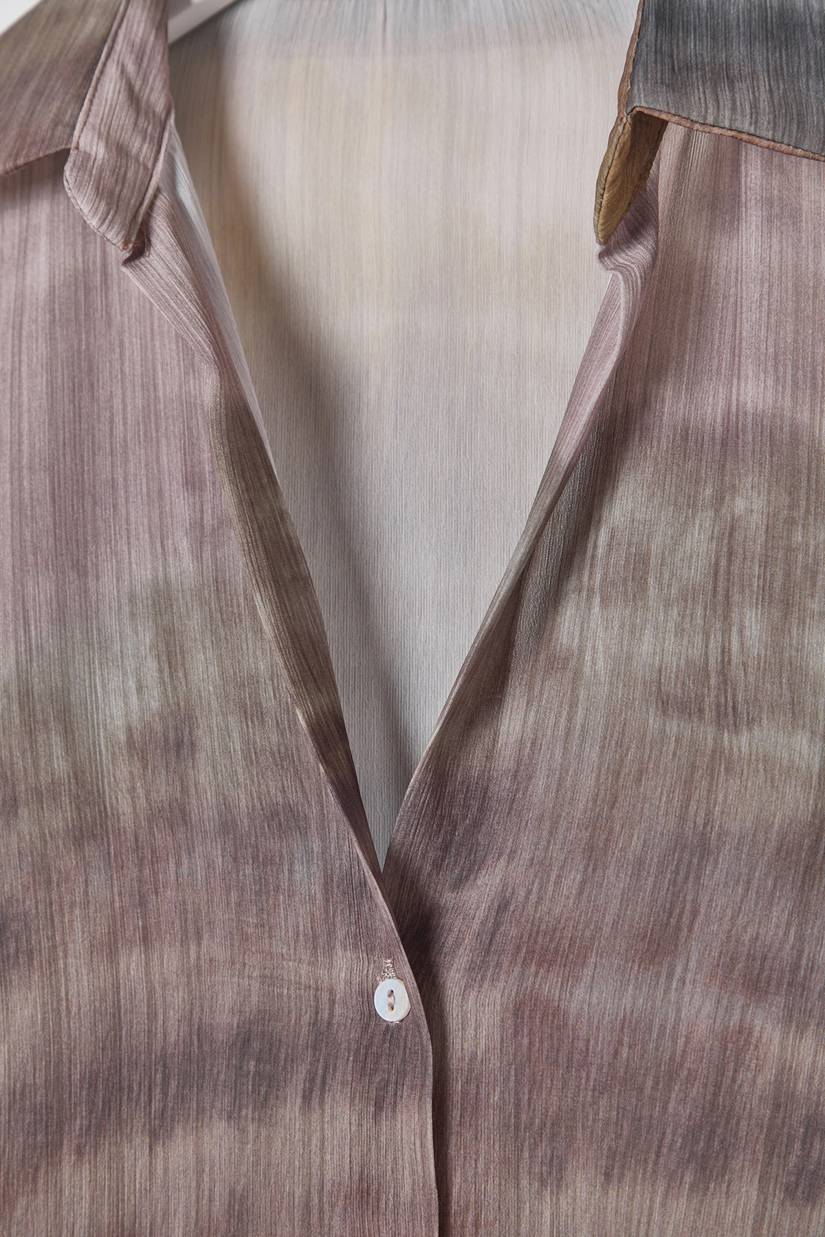 Trendyolmilla  Çok Renkli Renk Geçişli Şifon Kumaş Regula Normal Kalıp Dokuma Gömlek TWOSS25GO00037 - Görsel 7