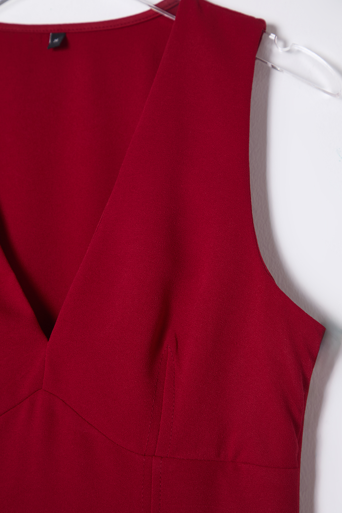 Trendyolmilla  Kırmızı V Yaka Slim Fit Dokuma Dokuma Bluz TWOSS25BZ00055 - Görsel 7