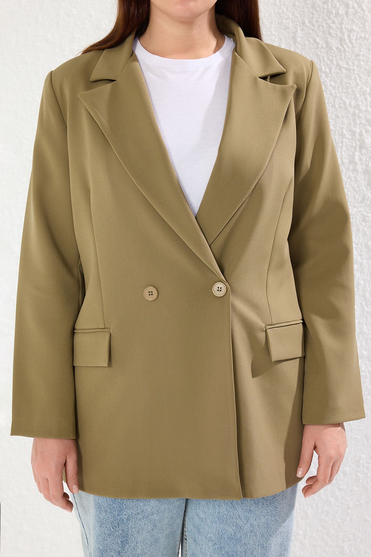 Trendyol Curve-Dwurzędowa marynarka Plus Size - jasny khaki, podszyta tkana Tbbaw25Ag00022 3