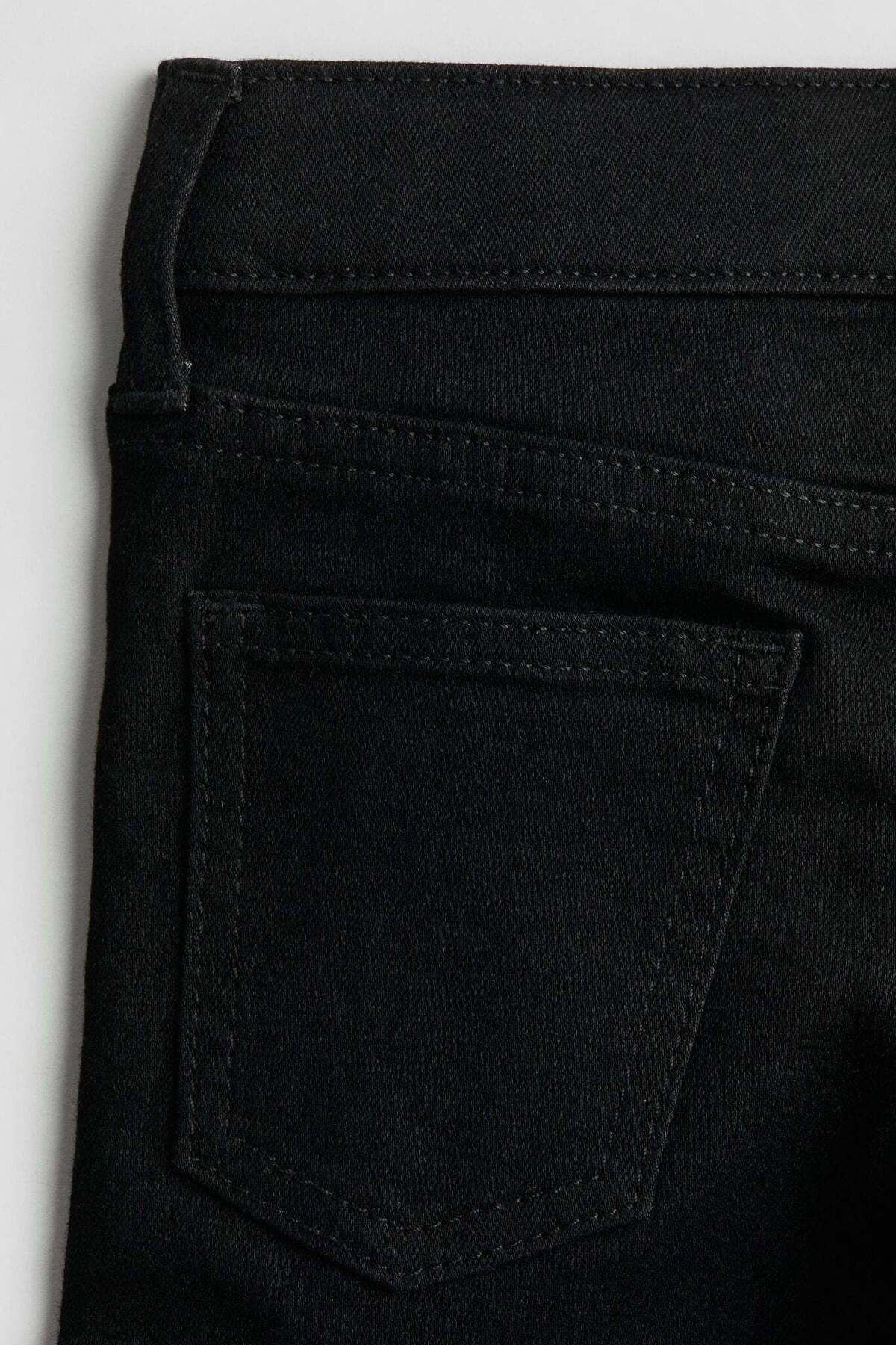 H&M-بنطال جينز ضيق للغاية 4