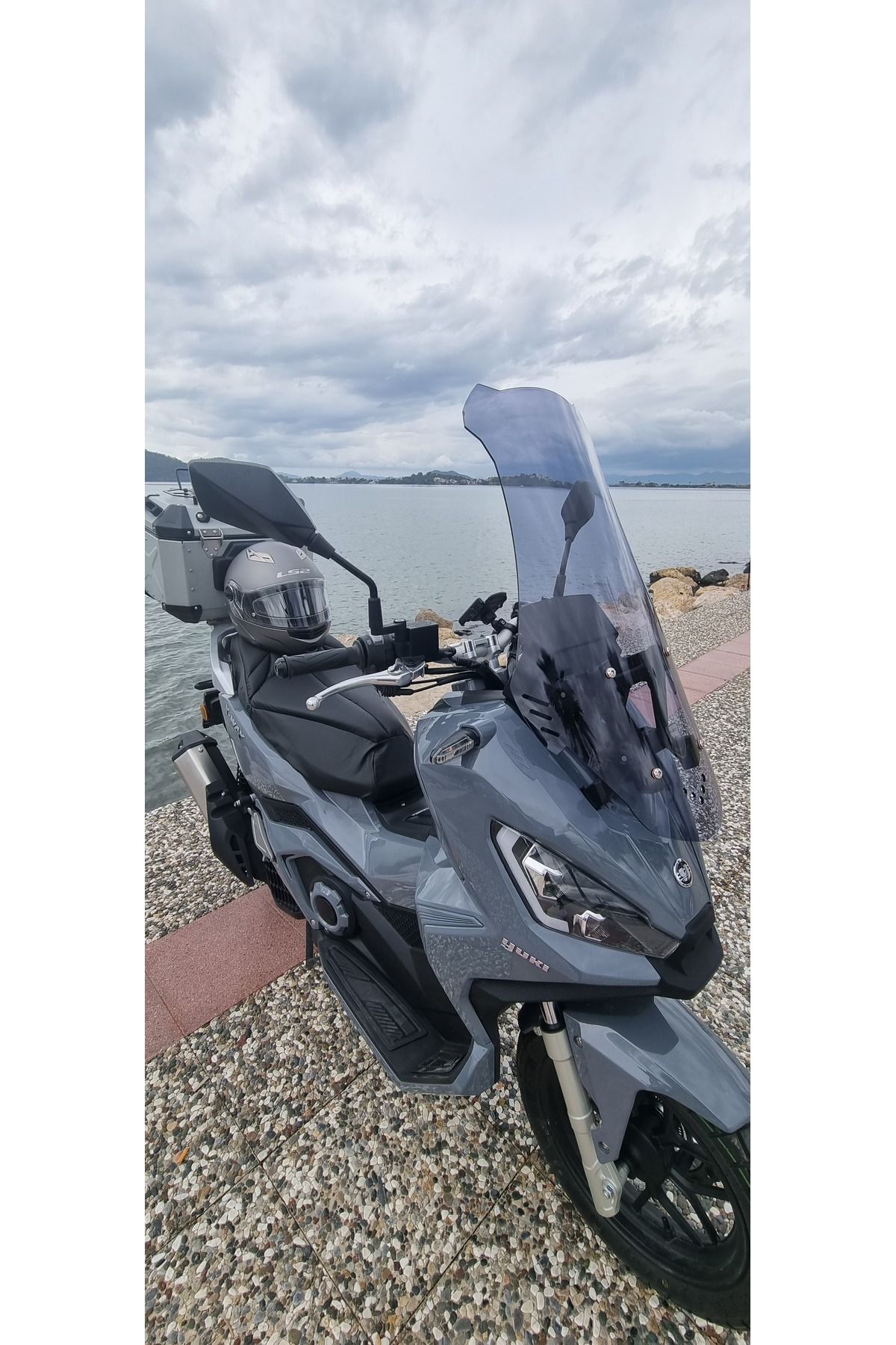 Yuki Xway 125 Siperlik Ön Cam 2023-2025 Model 75cm Füme Renkli 4mm UZUN CAM