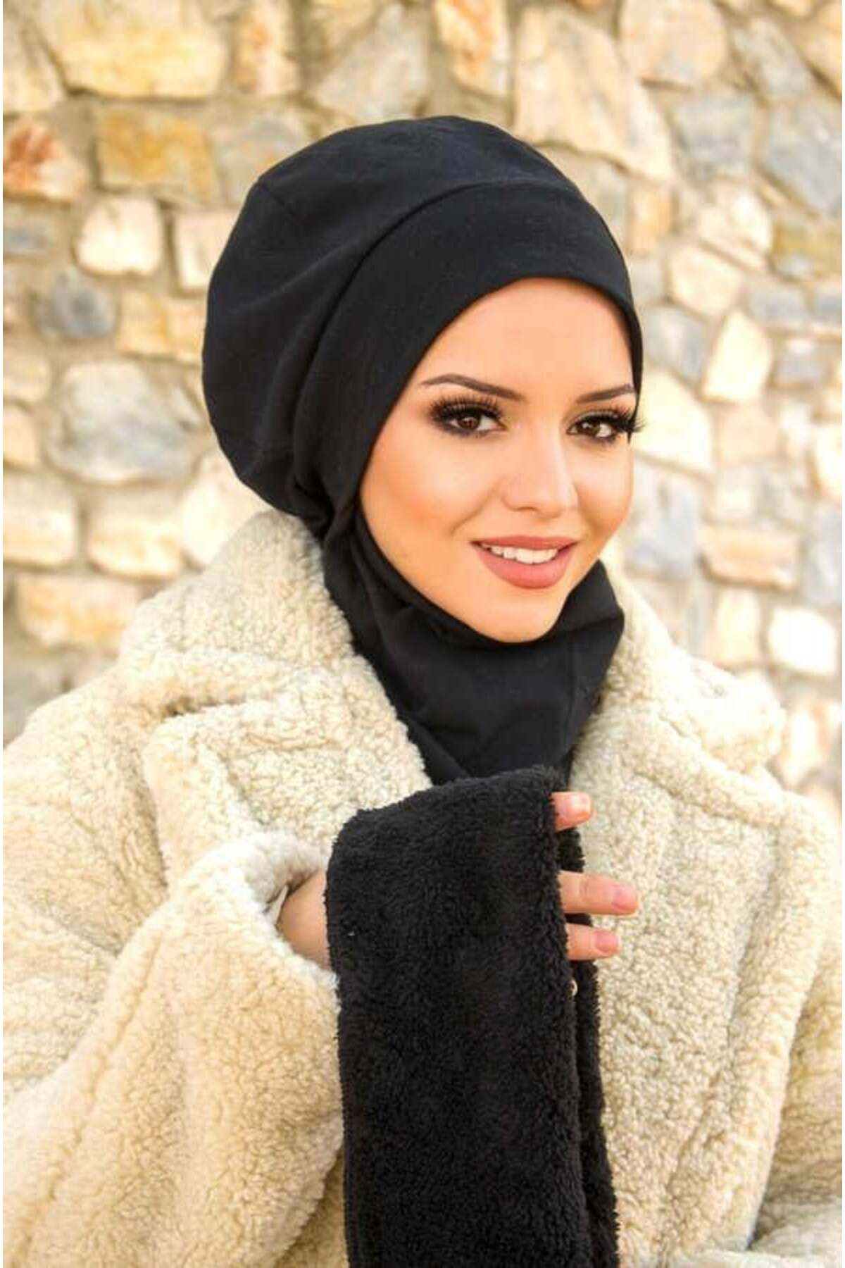 Aişe tesettür-Hijab Beanie with Black Fur Accessories 2