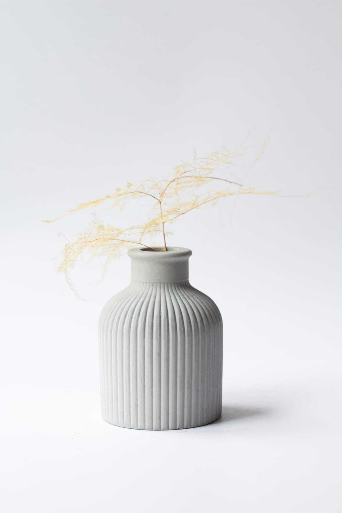 DEKORANLA Gri Renk Modern Dekoratif Beton Biblo, 10 cm, Şık ve Zarif Tasarım