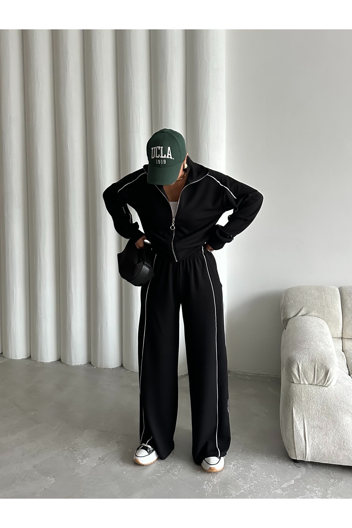Diviny-Stripe Detail Modal Fabric Tracksuit Set 5