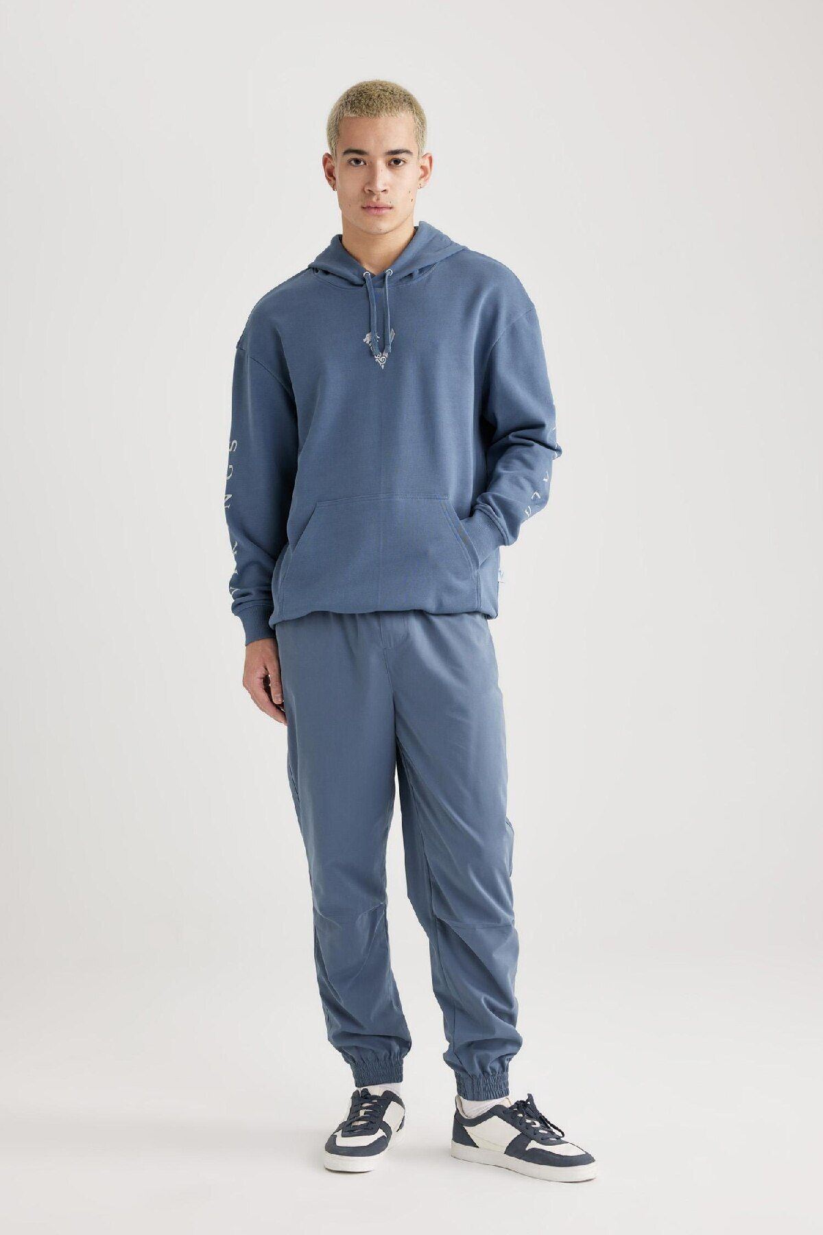DeFacto-Valhalla Printed - Суитчър с качулка Boxy Fit B5534Ax24Sp 3