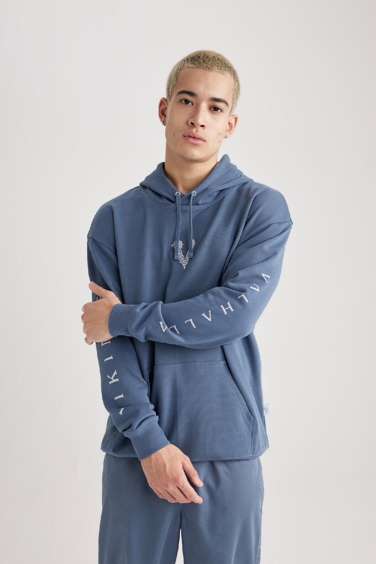 DeFacto-Valhalla Printed - Суитчър с качулка Boxy Fit B5534Ax24Sp 5