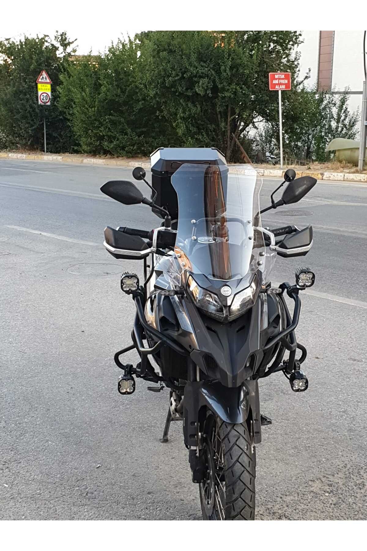 Benelli TRK 502 X Siperlik Ön Cam 2017-2025 Model 54cm Şeffaf Renkli 4mm UZUN CAM