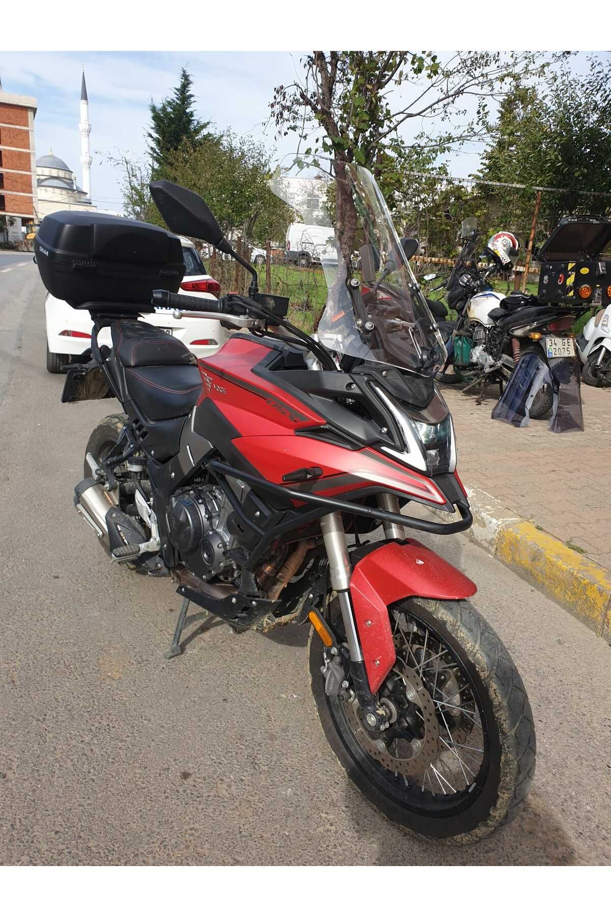 Voge DS 500 Siperlik Ön Cam 2021-2025 Model 55cm Şeffaf Renkli 4mm