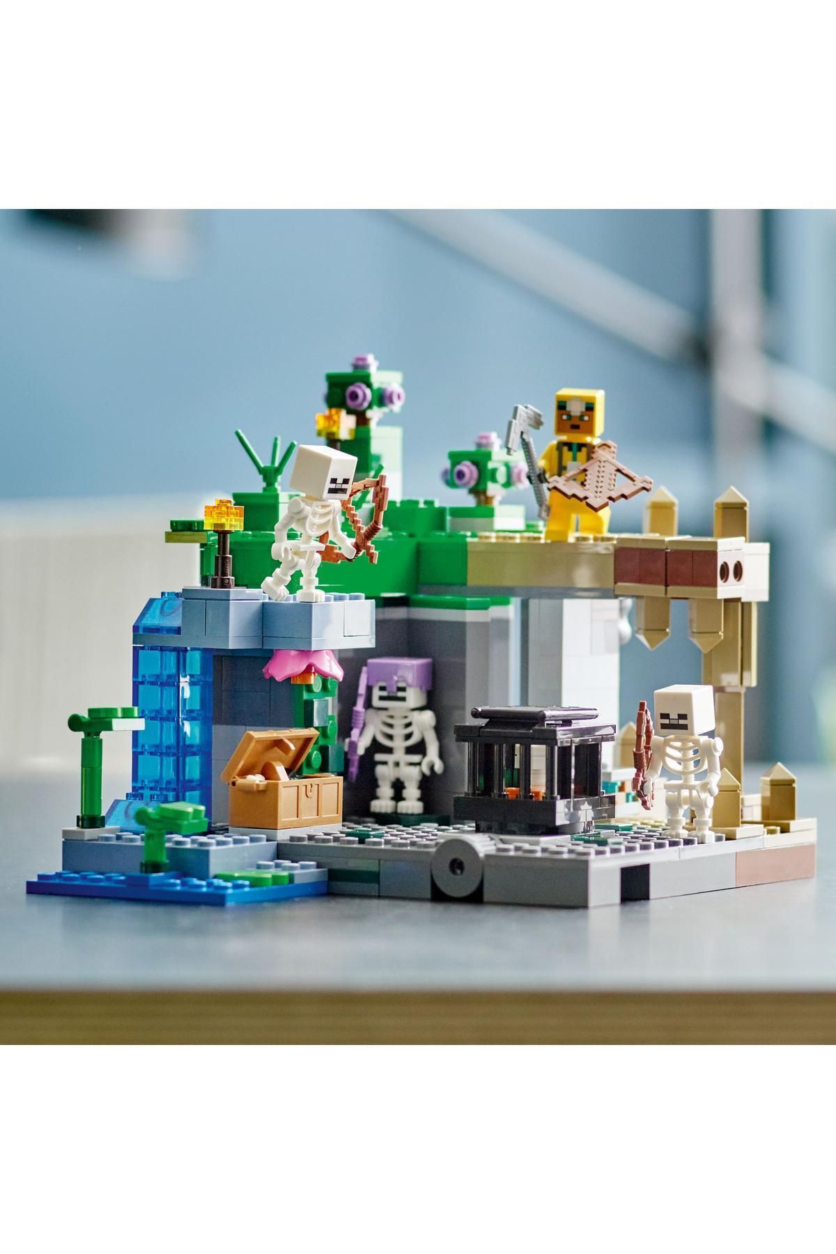 LEGO-® Minecraft® Skeleton Dungeon 21189 - Building Set for Kids Ages 8 and Up (364 Pieces) 8