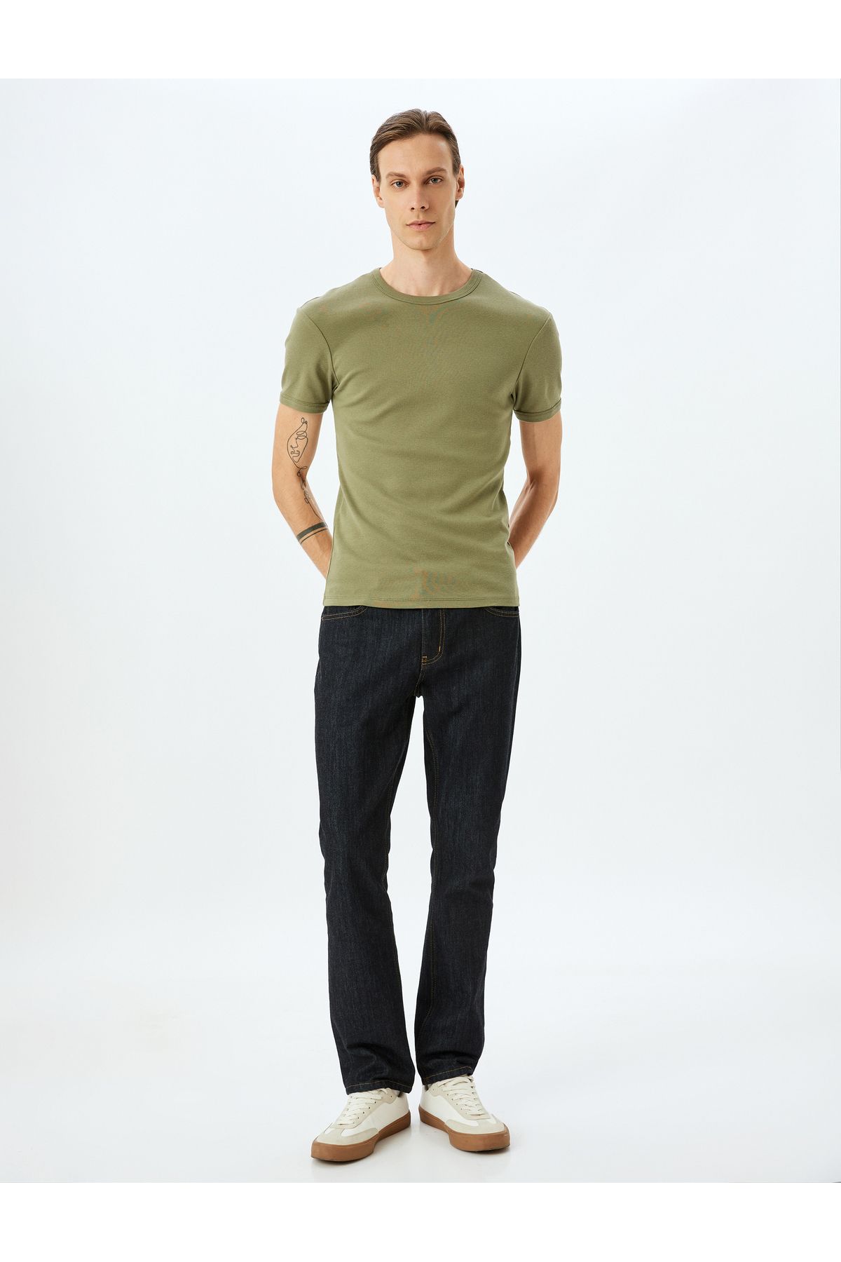 Koton Yeni Sezon Kısa Kollu Bisiklet Yaka Pamuklu Slim Fit Tişört