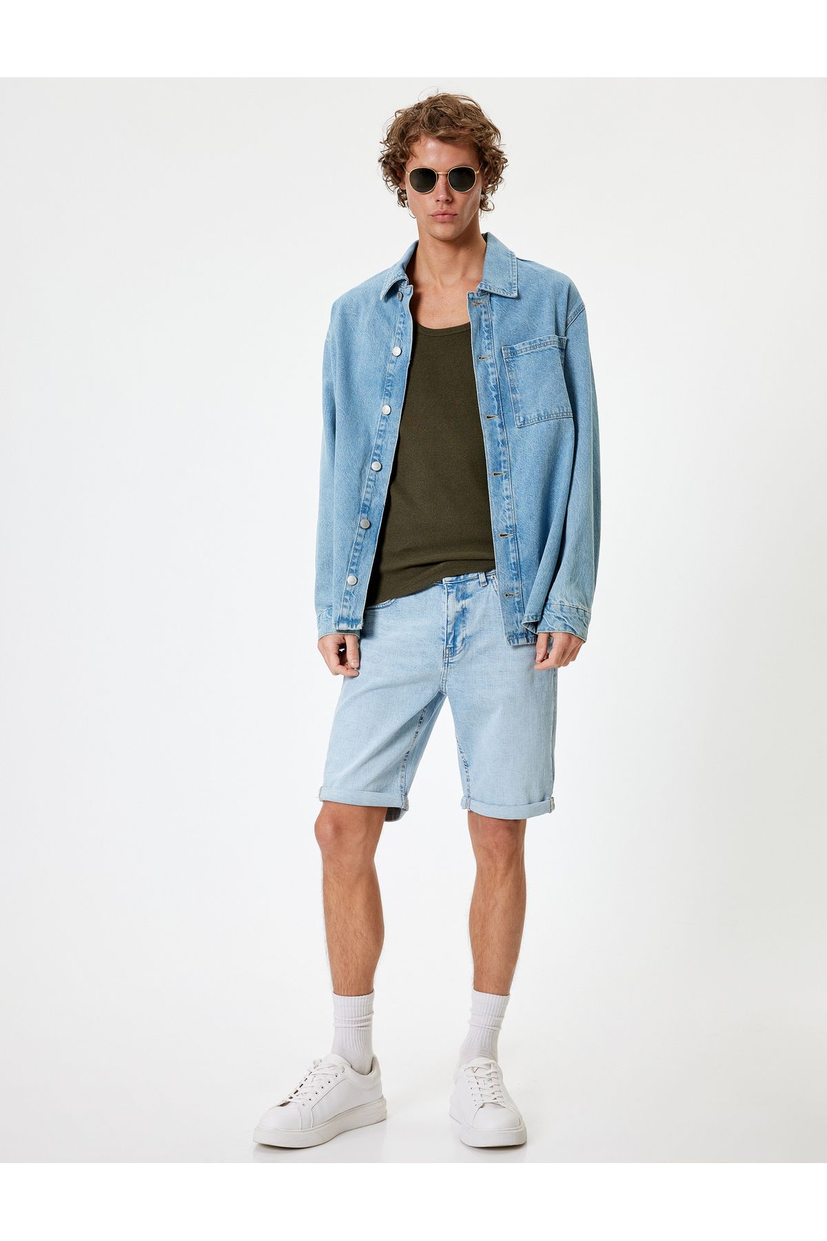 Koton Yeni Sezon Slim Fit Kot Şort Bermuda Katlama Paçalı Düğme Detaylı