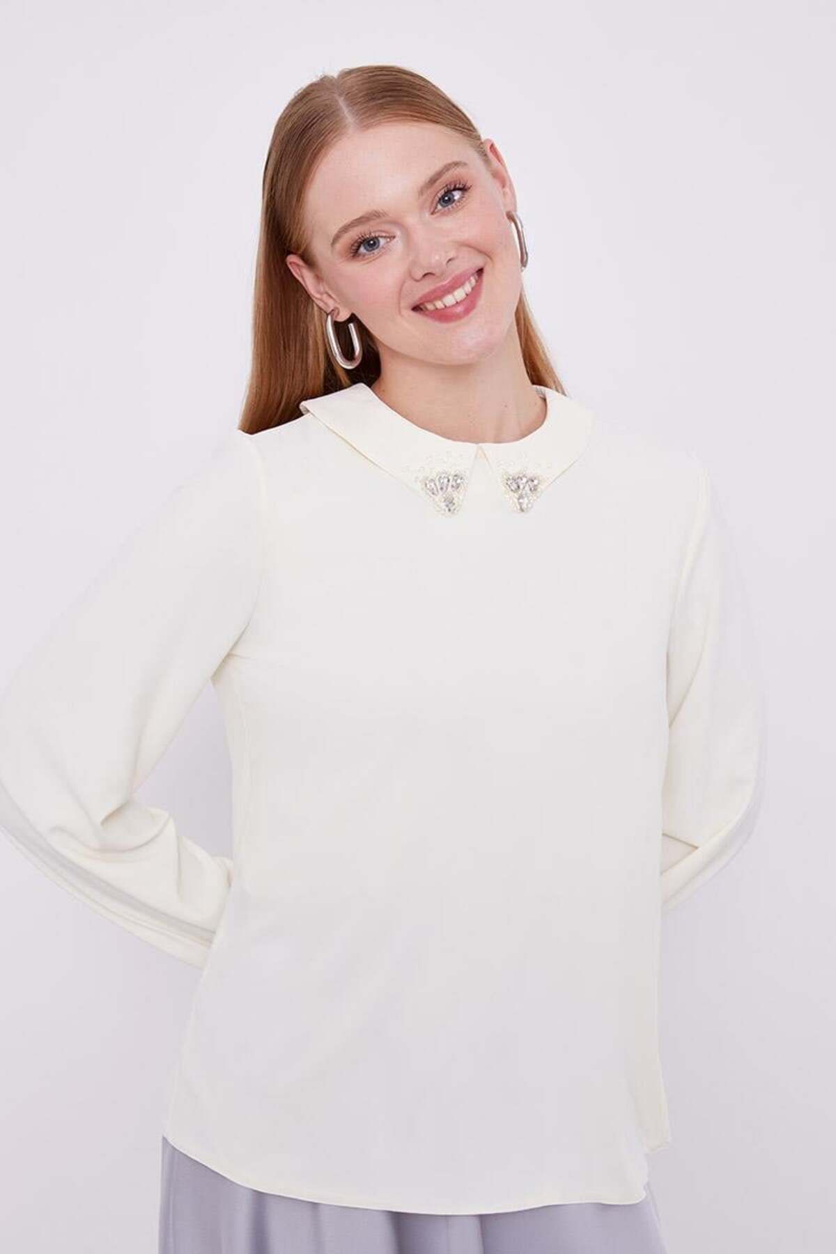 Levidor-White Collar Embroidered Blouse 3