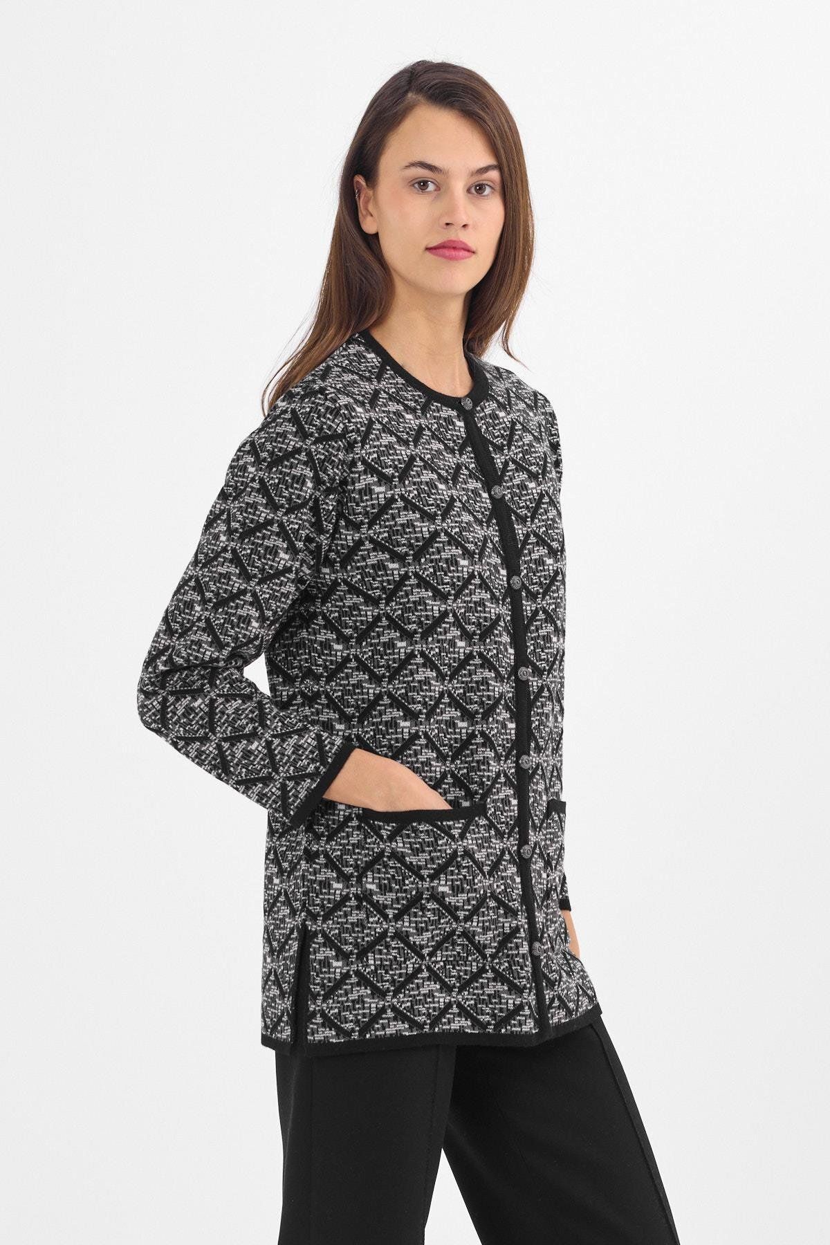 Uludağ Triko-Women's Black Embossed Lozenge Buttoned Cardigan 3