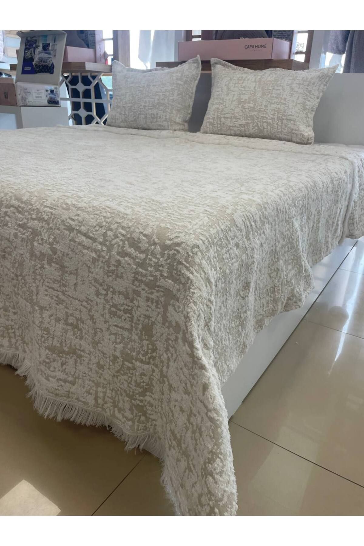 Sudemhome-Soft Fringed Double Blanket & Bedspread Set 8