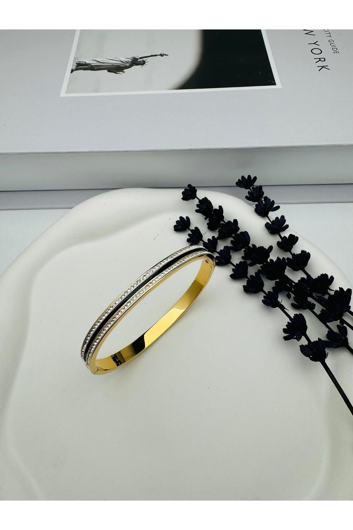 GLY ÇLKBİJUTERİ Taş Detaylı Çelik Kelepçe (Gold) 22014