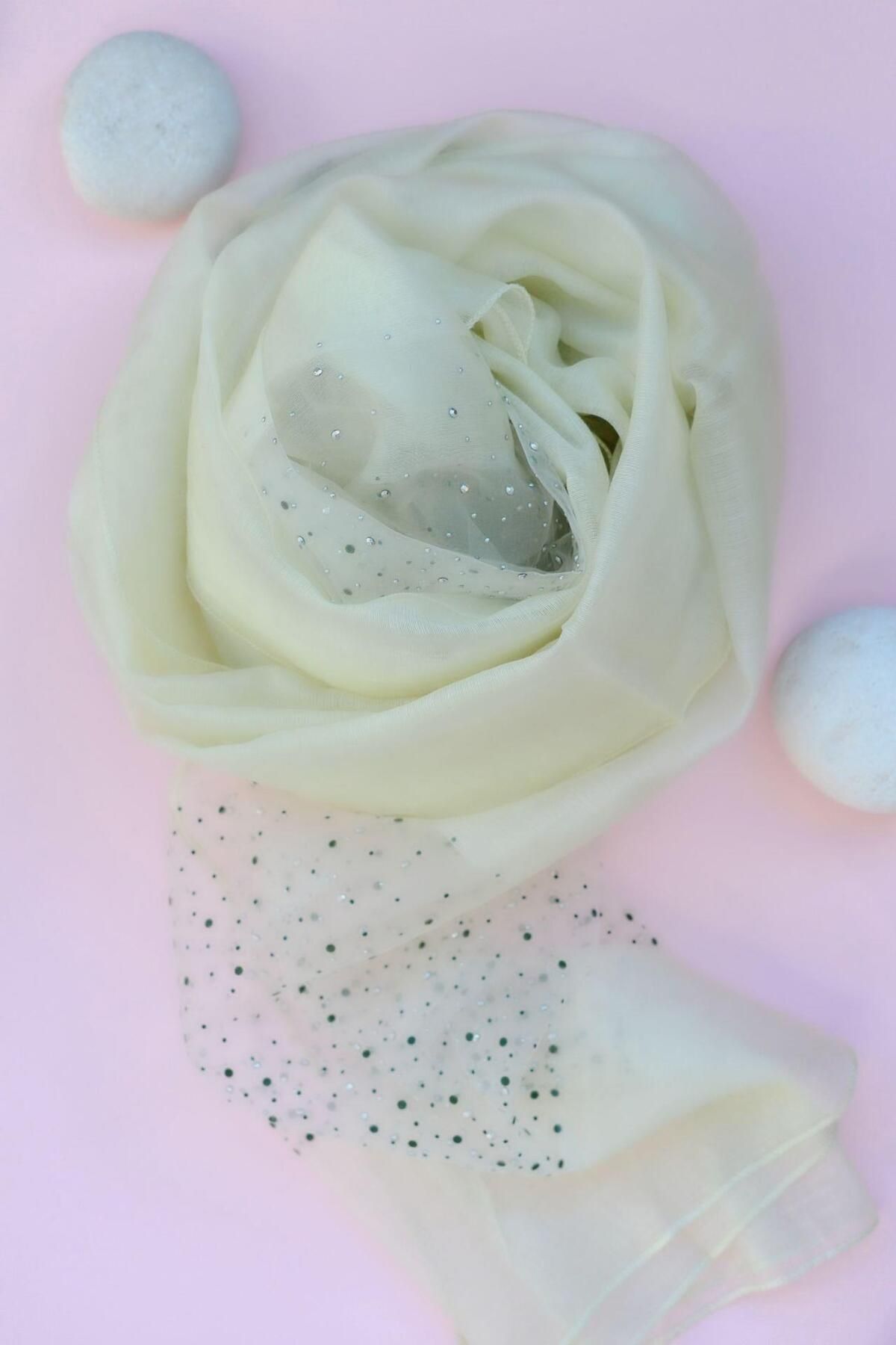 Sacce Scarves&Accessories شال ابریشمی کرم رنگ سنگی