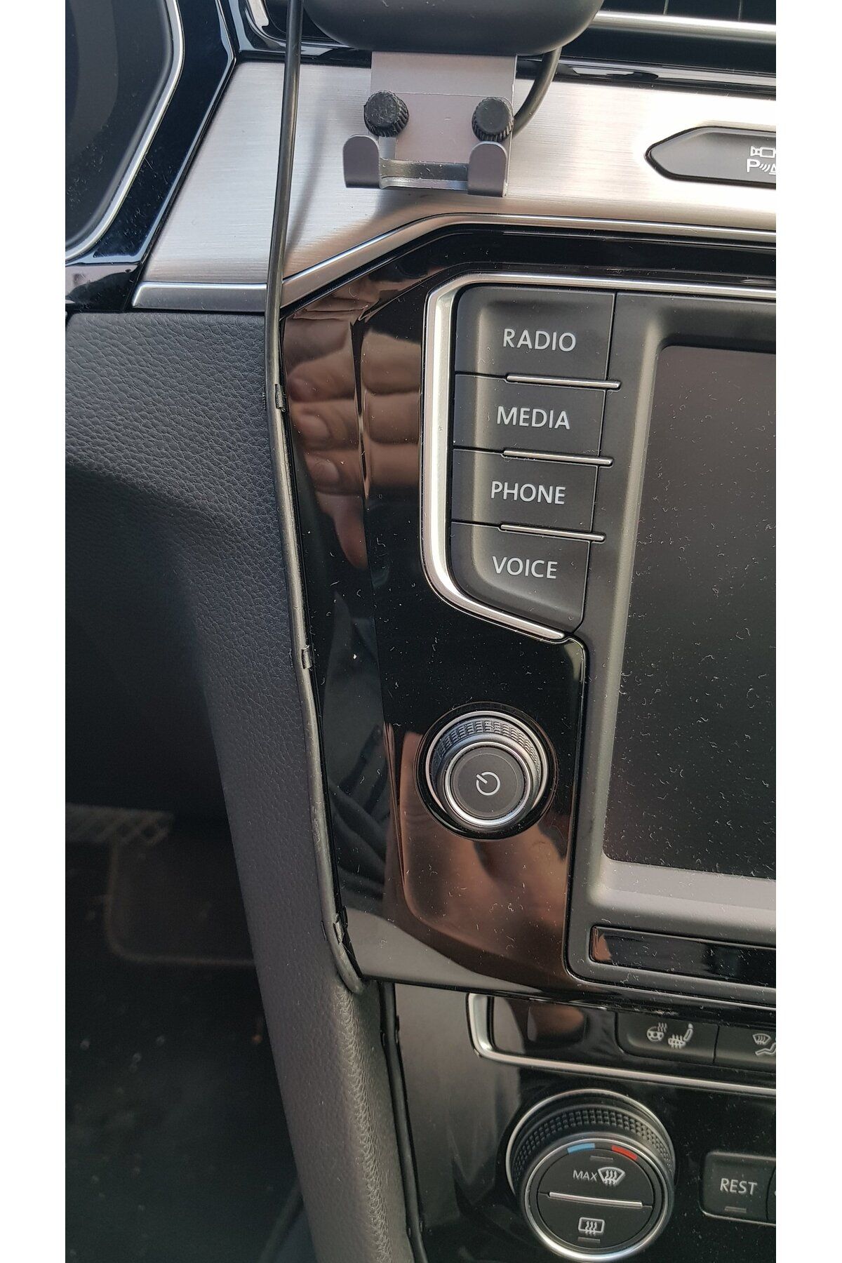 Lucest VW Passat B8 Şarj Kablosu Klipsi T3940888
