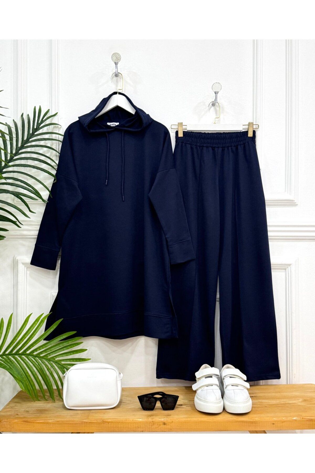 onix-Almila Dark Blue Double Suit Set 1