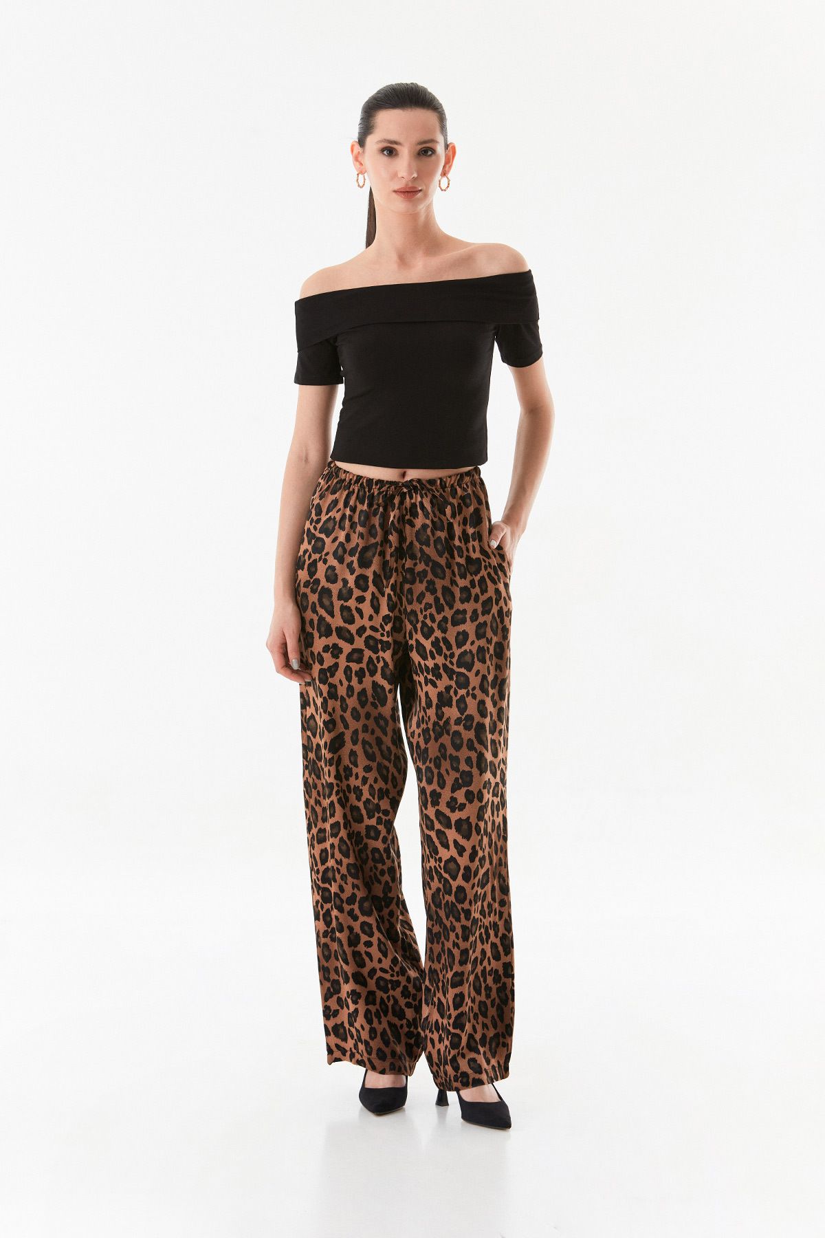 Fulla Moda-Leopard Print Satin Trousers with Elastic Waist 4