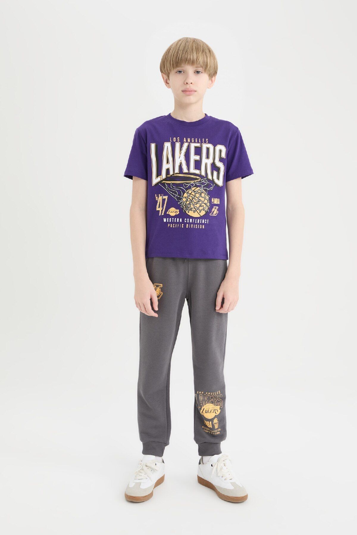 DeFacto-Boy's Nba Los Angeles Lakers Sweatpants with Elastic Waist Pockets D9558A825Sp 3