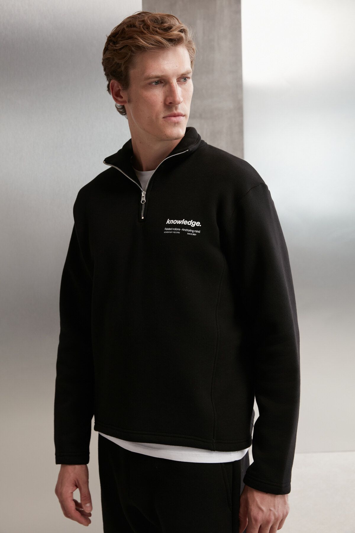 GRIMELANGE-Halden Men's Regular Black Sweatshirt with Fleece Inside, Stand Collar, Half Zipper and Print Detail 4