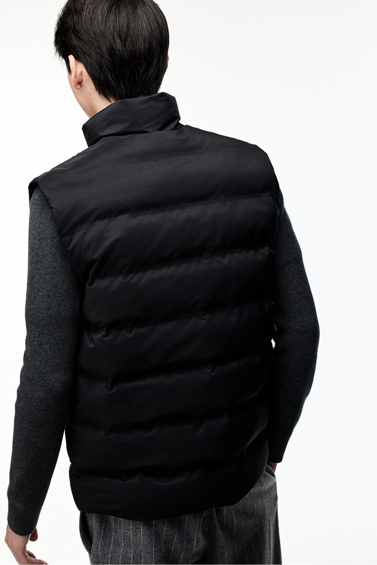 پالتو مشکی مردانه آب مناسب به طور منظم جلیقه را نگه نمی دارد H M H&M