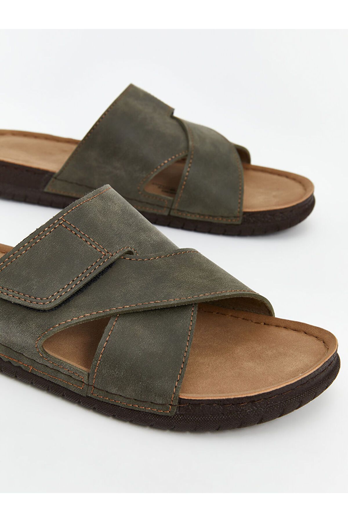 LC Waikiki Yeni Sezon Capraz Bantli Cirt Cirtli Erkek Terlik - S5CT46Z8