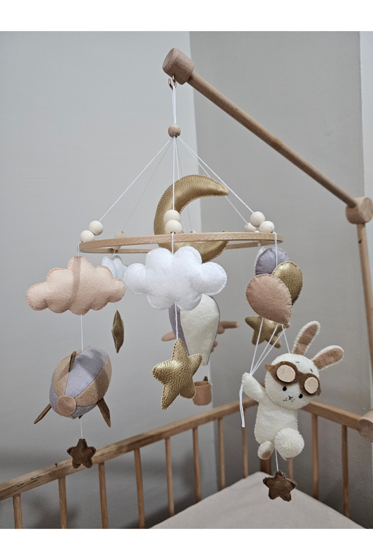 hobiimobiii Dönence (MÜZİKLİ) bebek beşik süsü keçe dönence zeplin pilot tavşan uçak fotoğrafı 5 (önizleme)