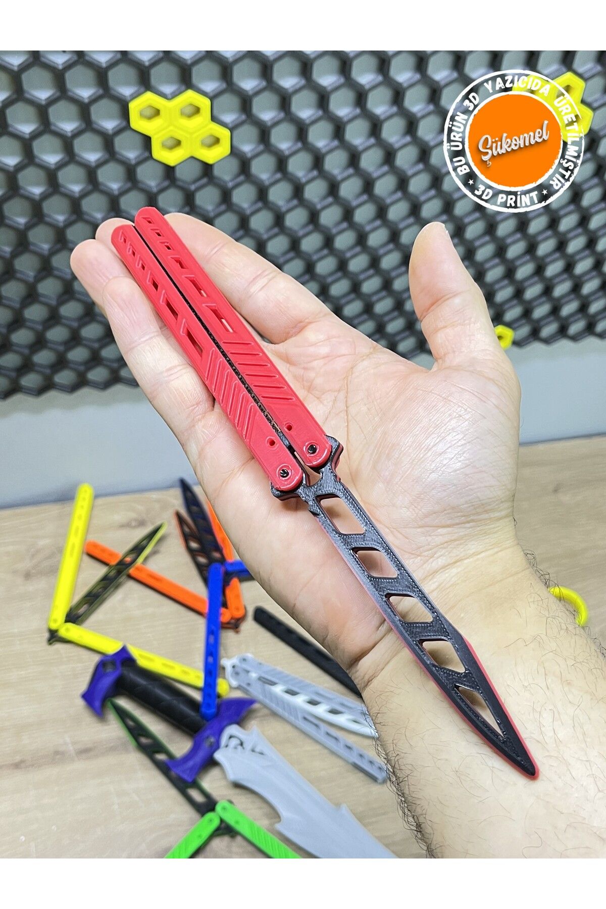 Main Collectibles Kelebek Antrenman Bıçağı Özel Motifli Kırmızı - Siyah Renk Butterfly Knife Plastik 1 Adet