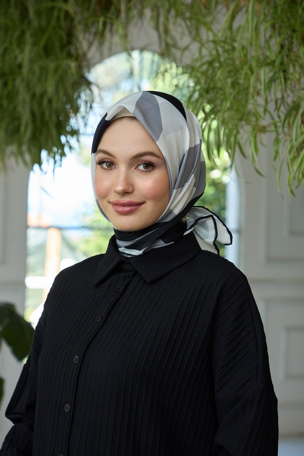 İpekhan-Silver Black Soft Scarf Summer Irises Collection - 1186-07 1