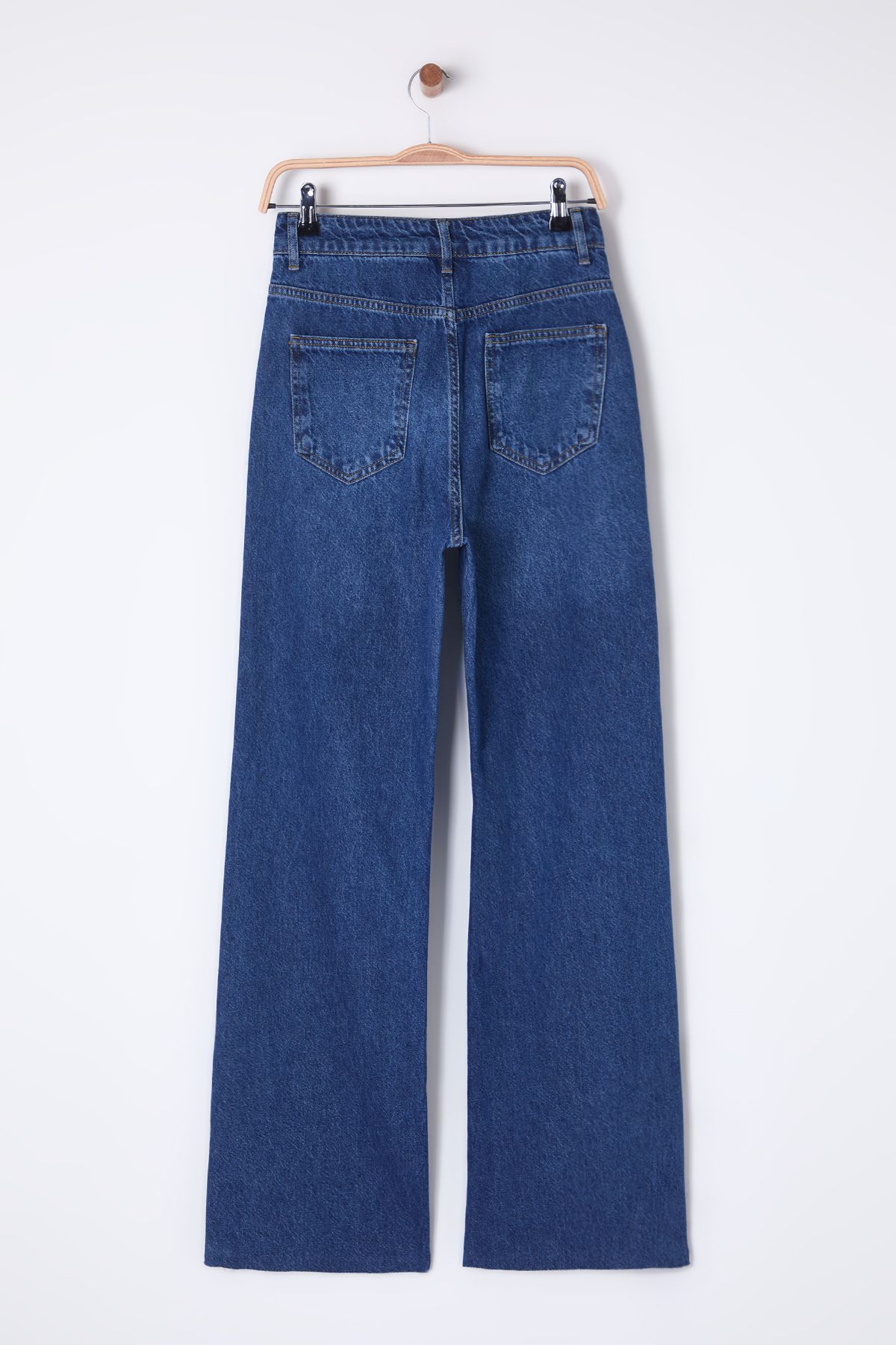 Trendyol Collection-Dunkelblaue Jeans mit hoher Taille und weitem Bein TWOSS25JE00065 7