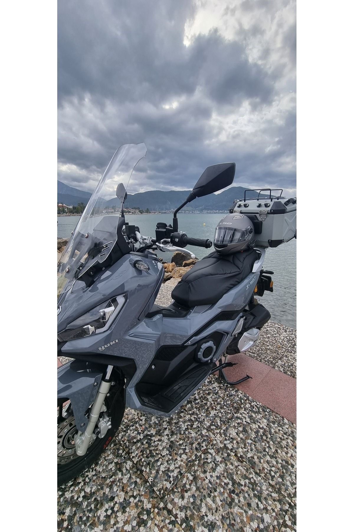 Yuki Xway 125 Siperlik Ön Cam 2023-2025 Model 75cm Şeffaf Renkli 4mm UZUN CAM