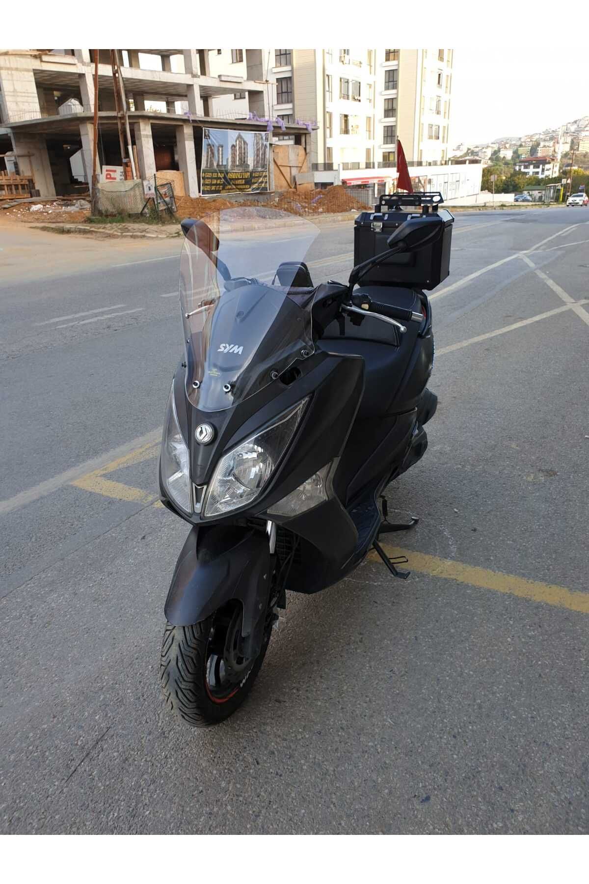 SYM Joymax 250 İ Siperlik Ön Cam 2013 2016 Model 54cm Şeffaf Renkli 4mm KISA SPOR CAM
