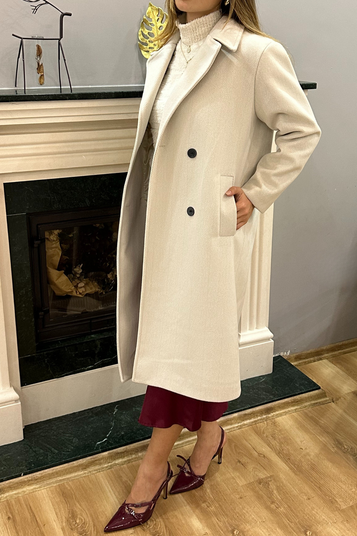 SeHlen Butik  Dört Düğmeli Desenli Bej Palto - Görsel 2