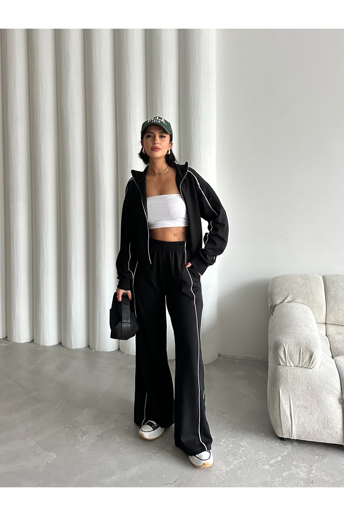 Diviny-Stripe Detail Modal Fabric Tracksuit Set 2