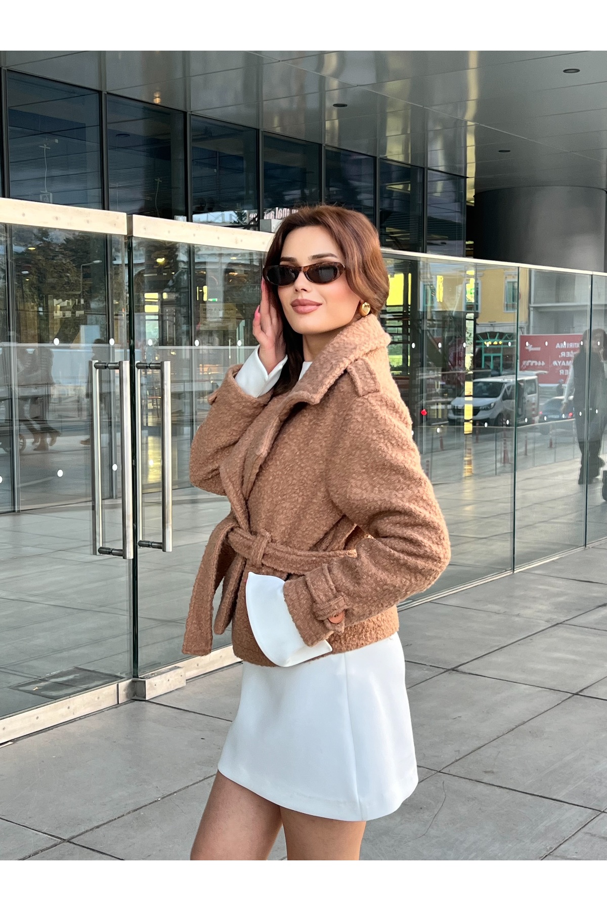 Nesil  Kuşaklı Astarlı Buklet Kısa Kaban - Görsel 3