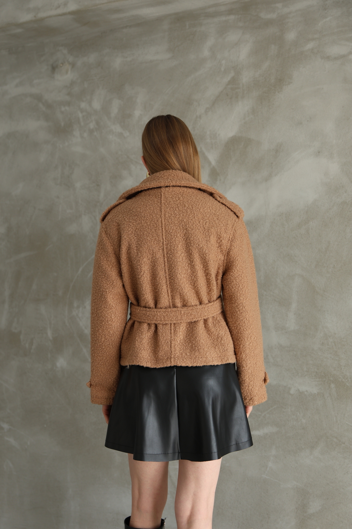 Nesil  Kuşaklı Astarlı Buklet Kısa Kaban - Görsel 6