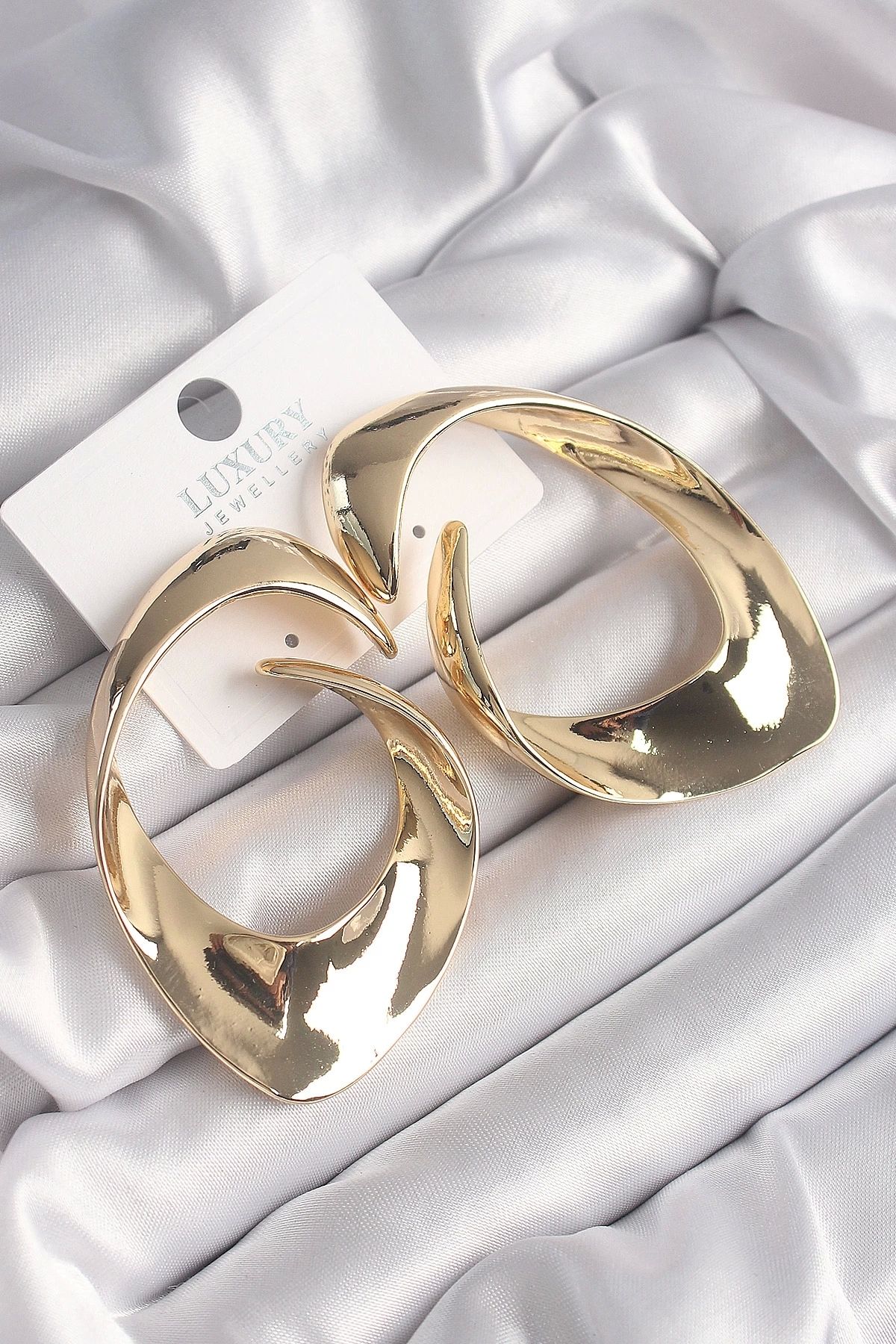 Clariss-Brass Gold Color Hoop Model Women's Earrings 1