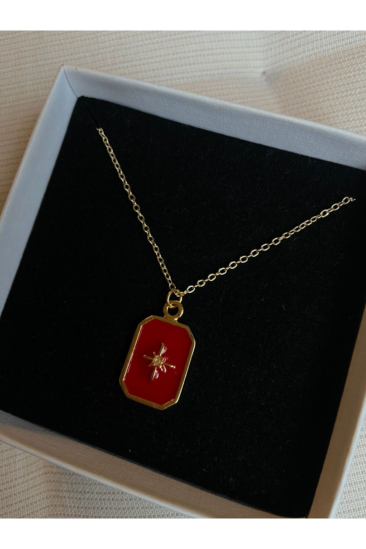 Bordo Kutup Yıldızı Altın Kaplama Plaka Gold Charm Kolye - Detay Görseli 1