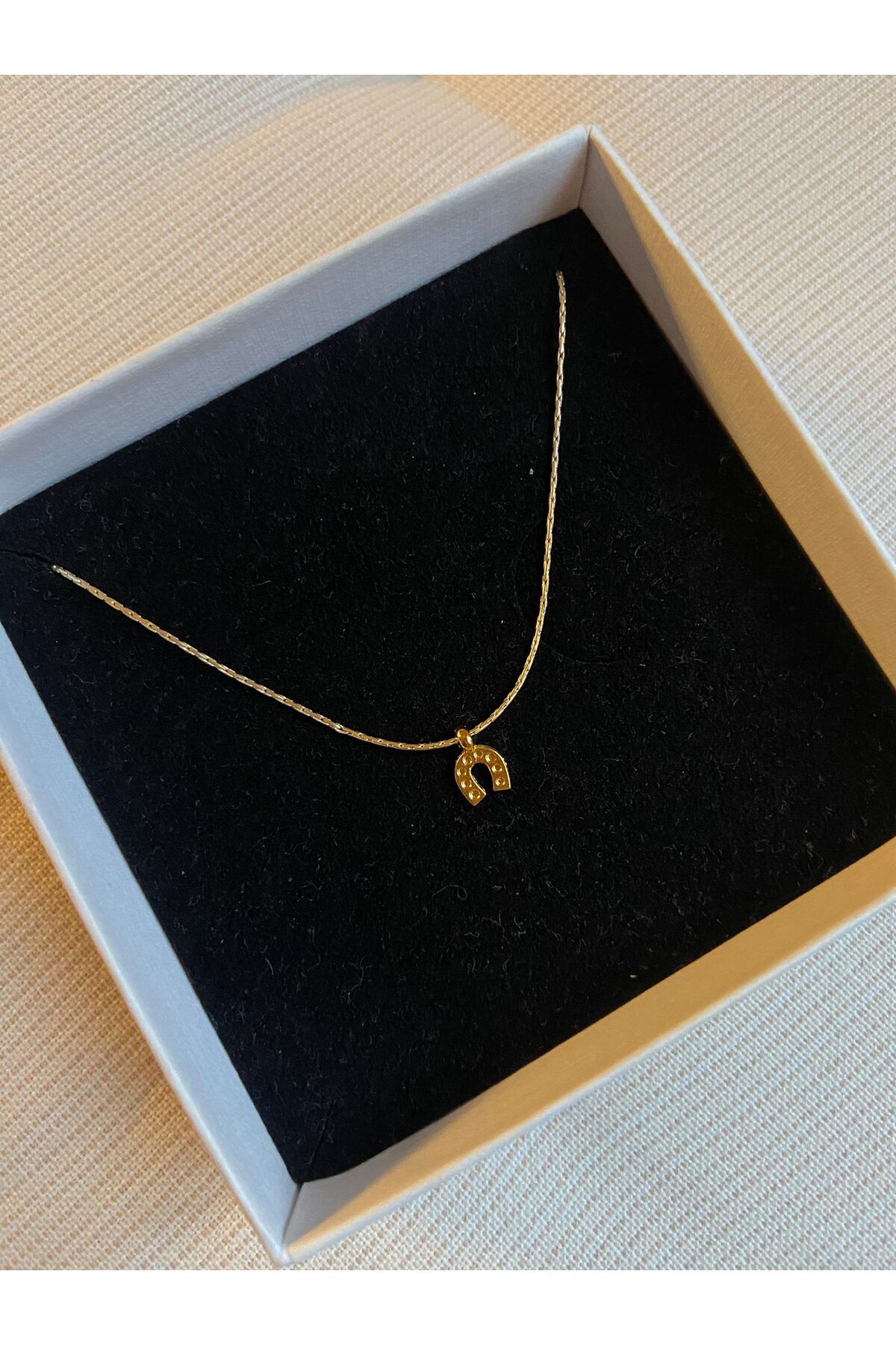 Mini Nal Altın Kaplama Yuvarlak Charm Kolye Sevgililer Günü Özel