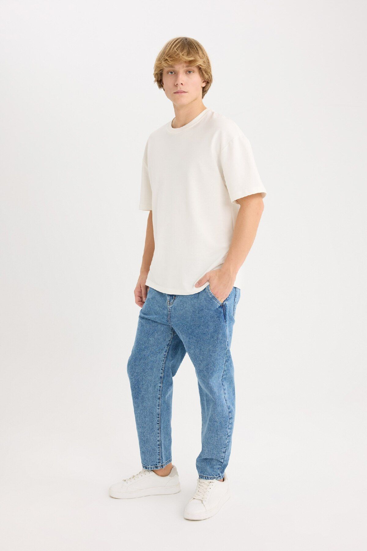 DeFacto-Spodnie jeansowe z prostymi nogawkami i swobodnym krojem Slouchy Fit E5387Ax25Sp 3