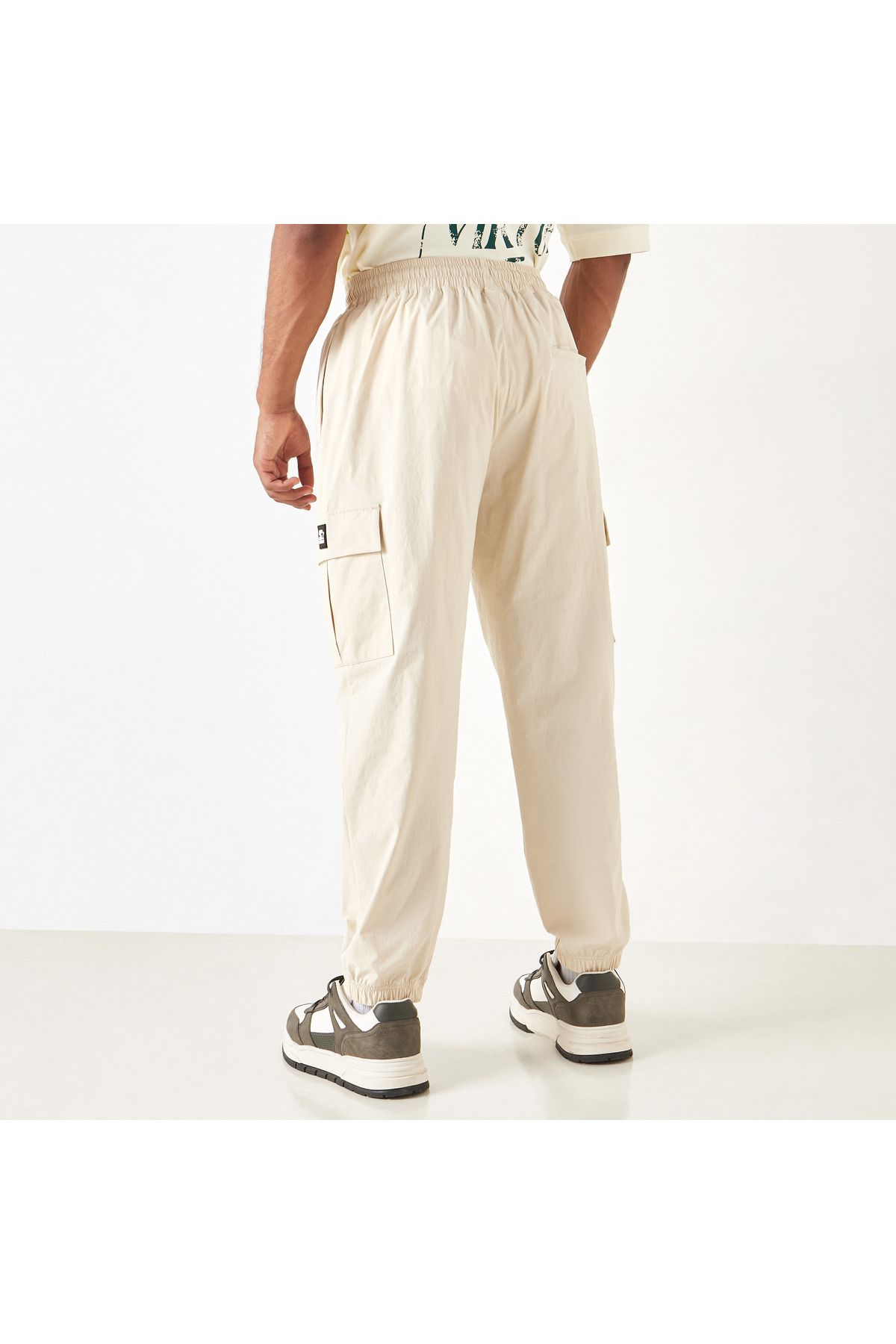 Starter-Solid Regular Fit Cargo Joggers With Flexi Waist And Pockets 3