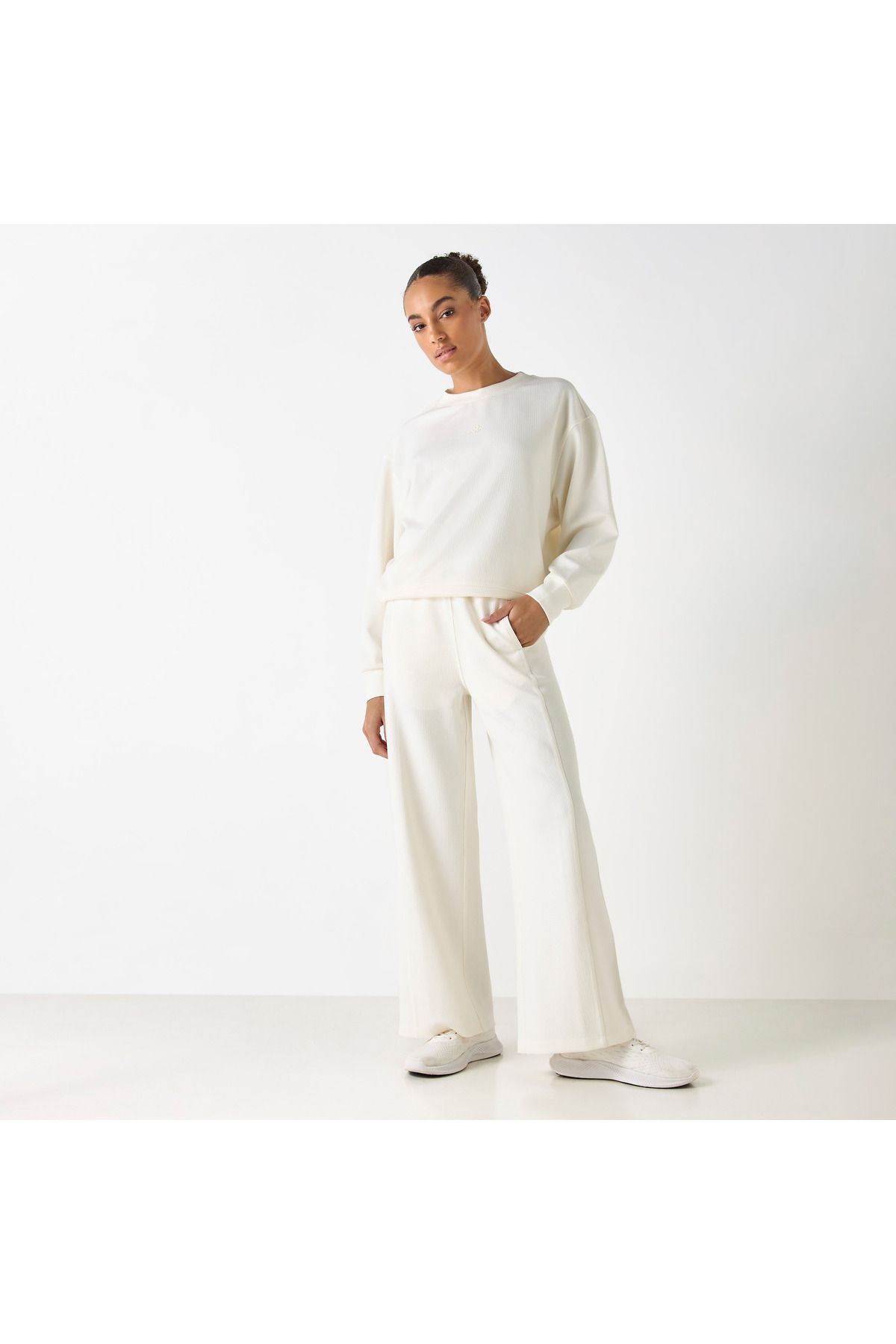 complete the look image