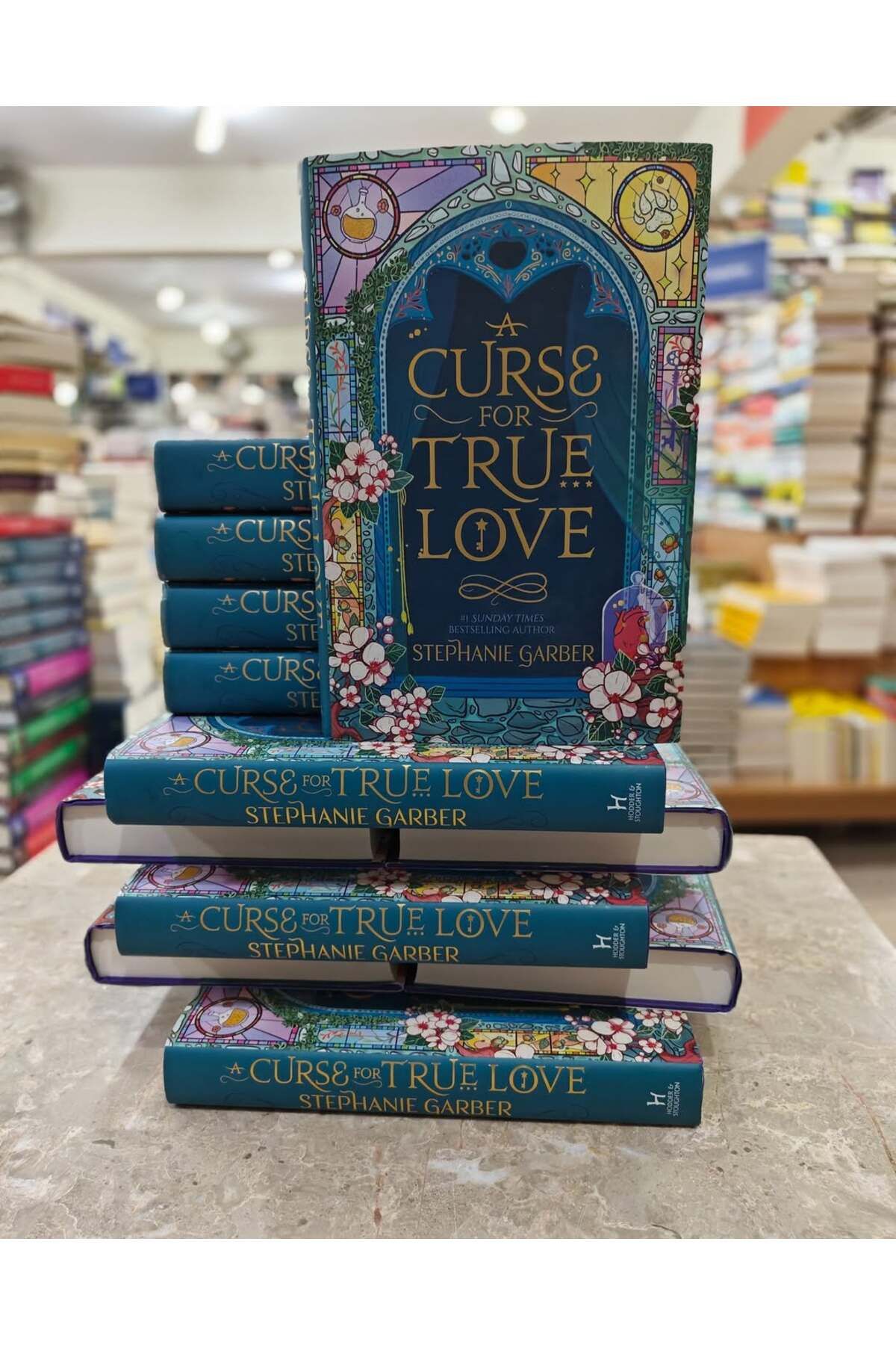 Penguin Books-A Curse for True Love - Stephanie Garber (Hardcover) 5
