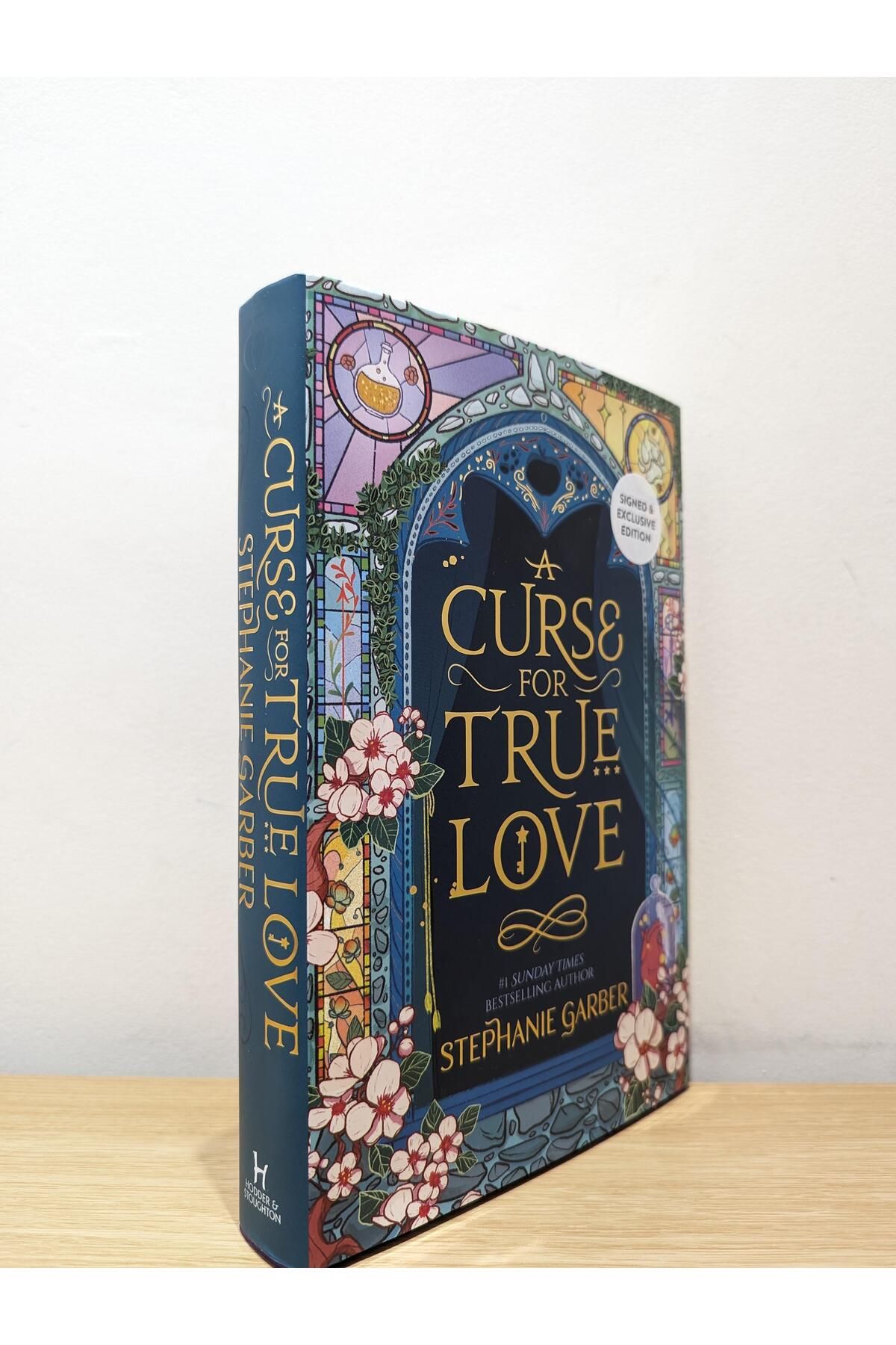 Penguin Books-A Curse for True Love - Stephanie Garber (Hardcover) 3