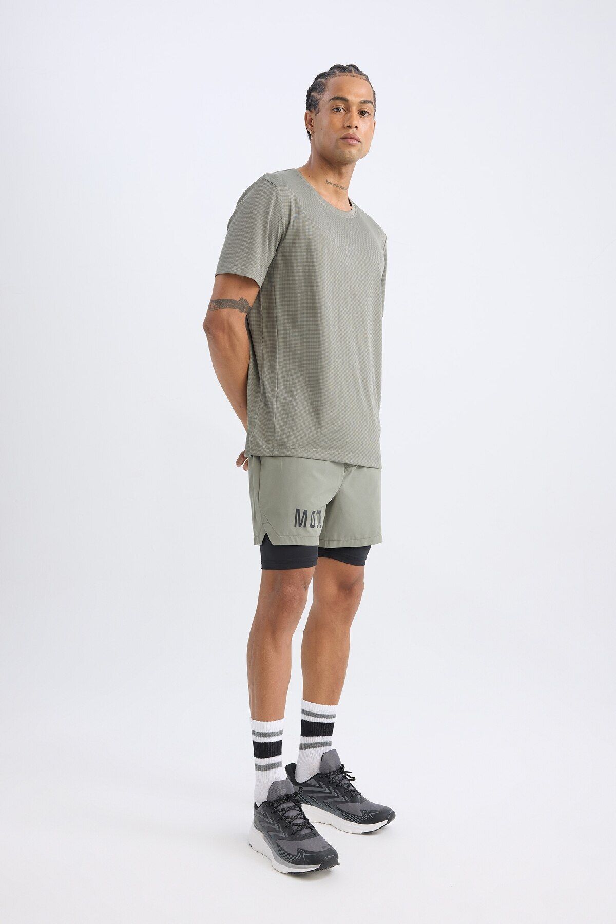 DeFacto-Defactofit Slim Fit Slim Fit Sports Woven Shorts Z2147Az25Sp 4